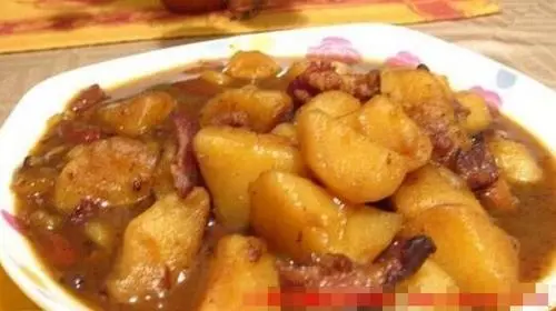 宣威火腿焖土豆
