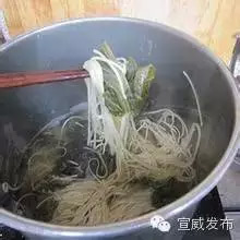 干酸菜煮豆面条